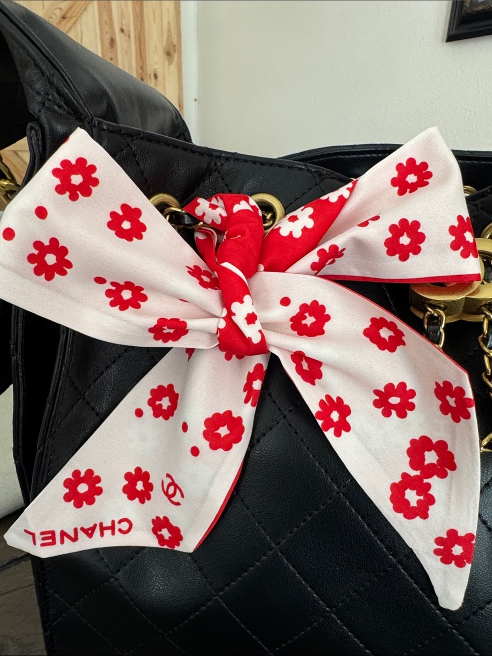 Red & White Scarf